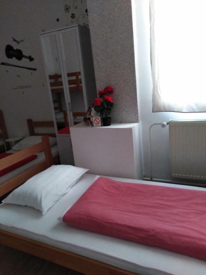 Guesthouse Night&Day Subotica Exterior foto